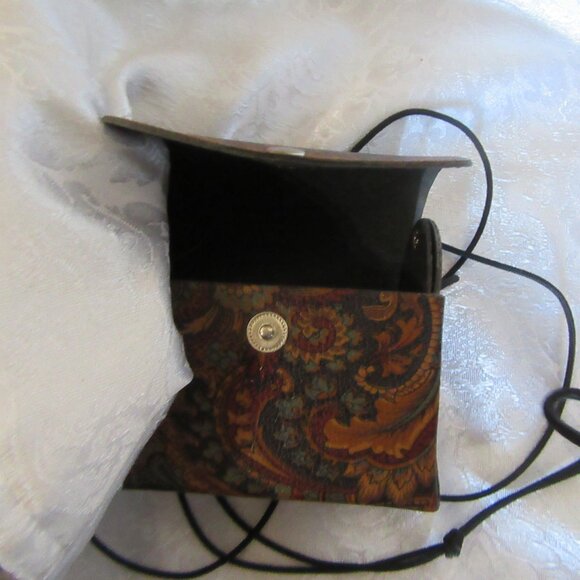 Hard shell Tiny purse - Picture 5 of 7